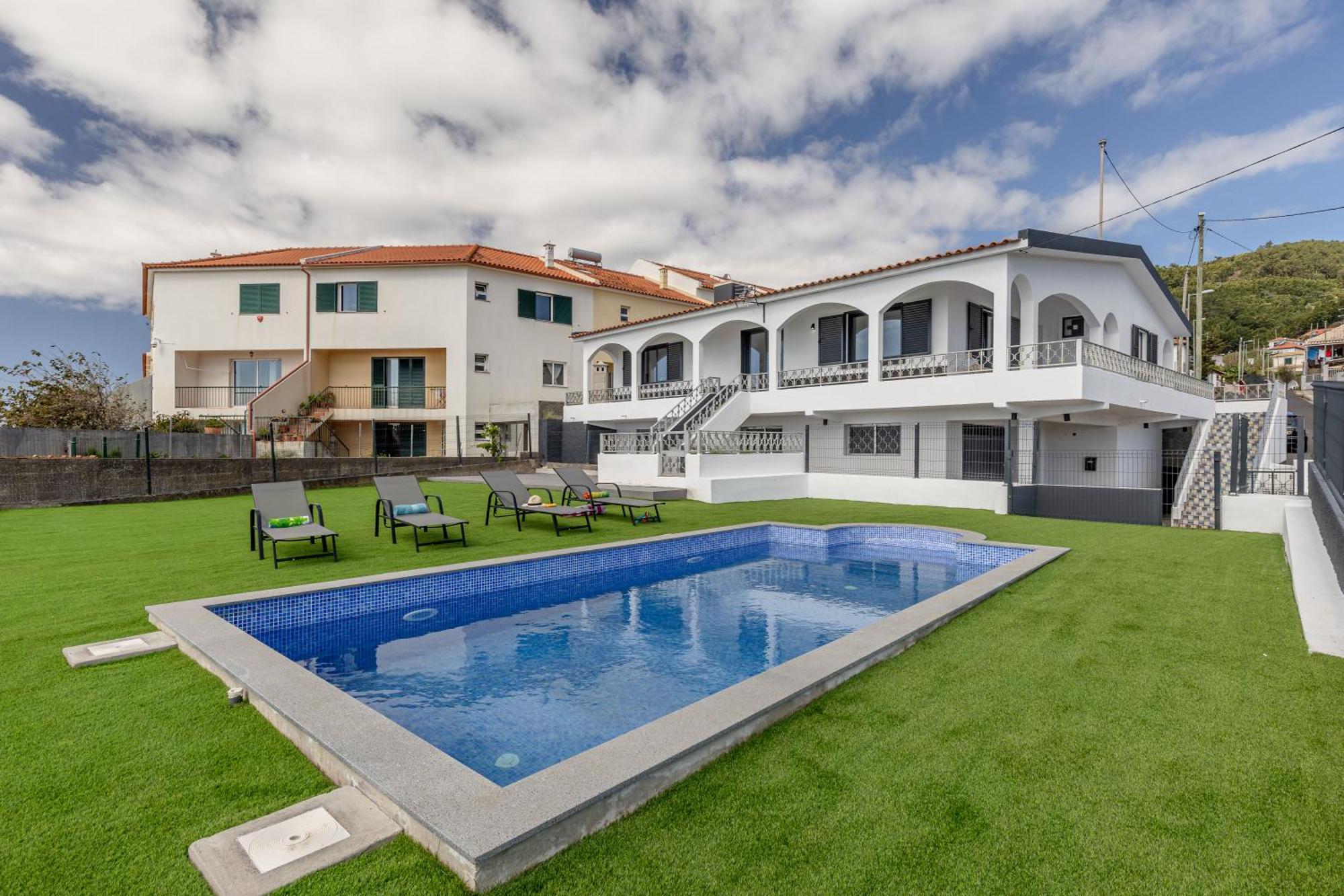 Maylily Seascape Villa *