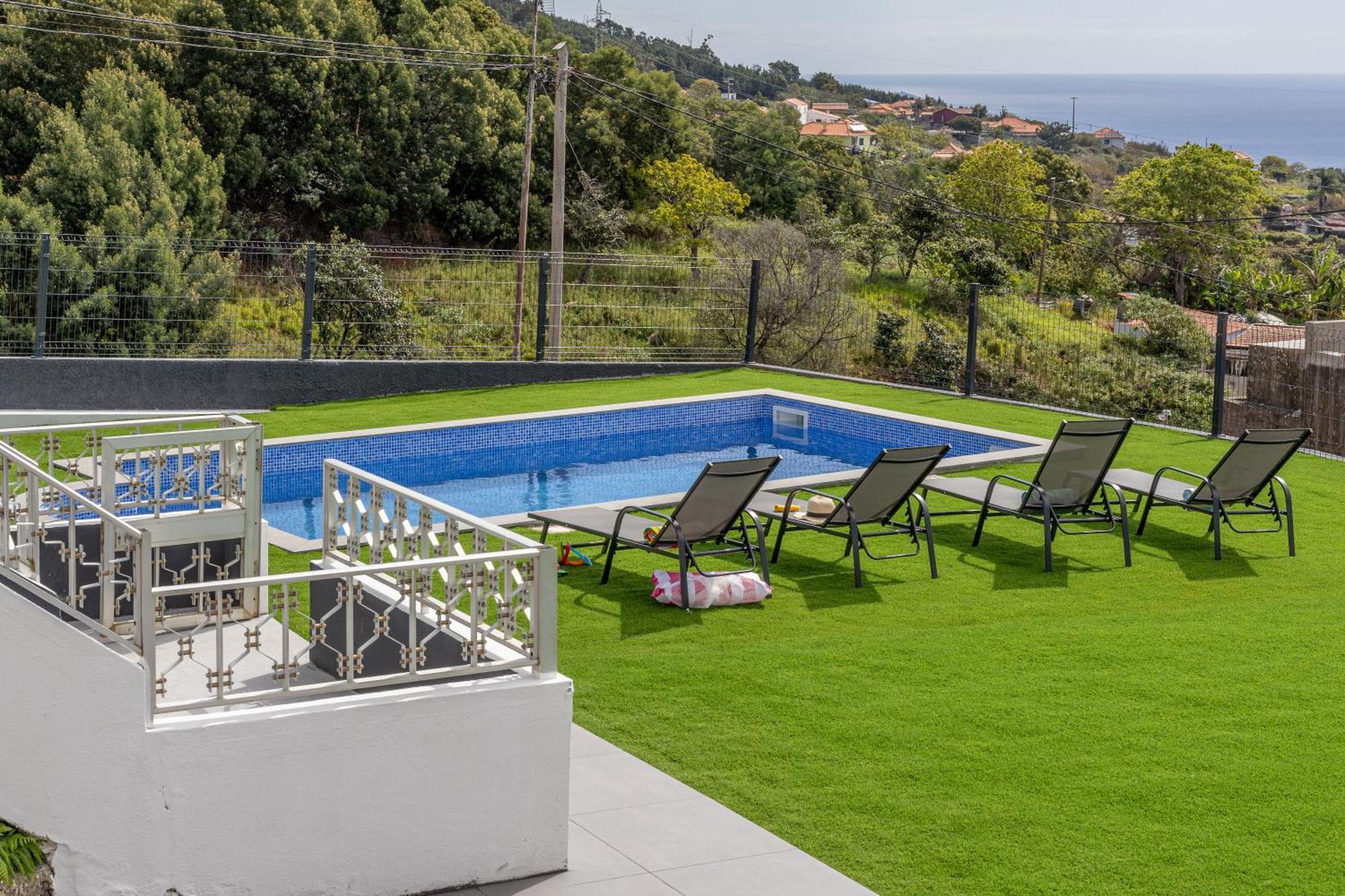 Maylily Seascape Villa *